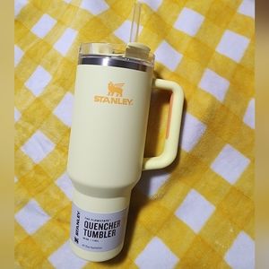 Stanley Flowstate Quencher 40 oz